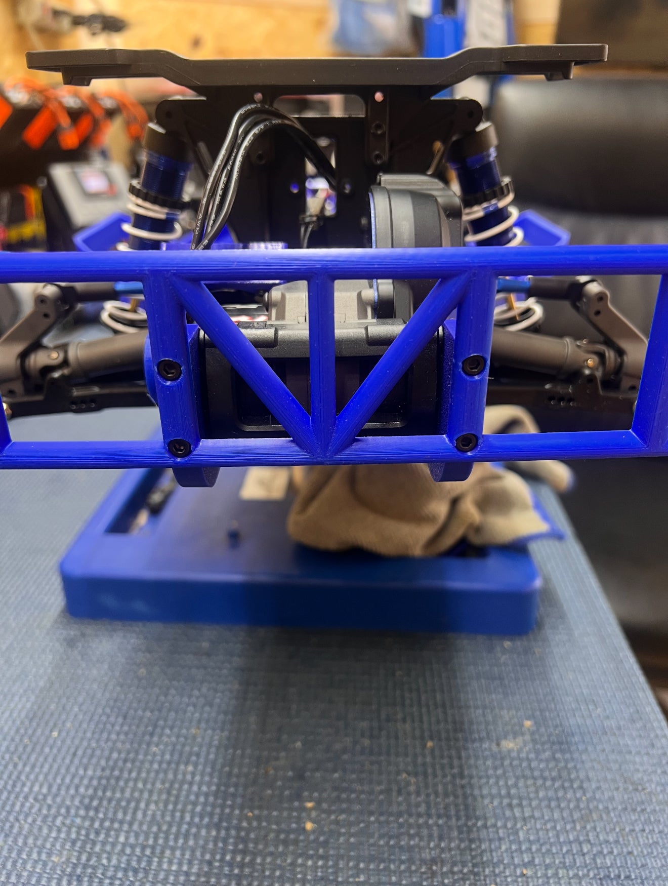 Low-Profile Bumper Mounting Bracket for 1/10 Scale Traxxas Vehicles