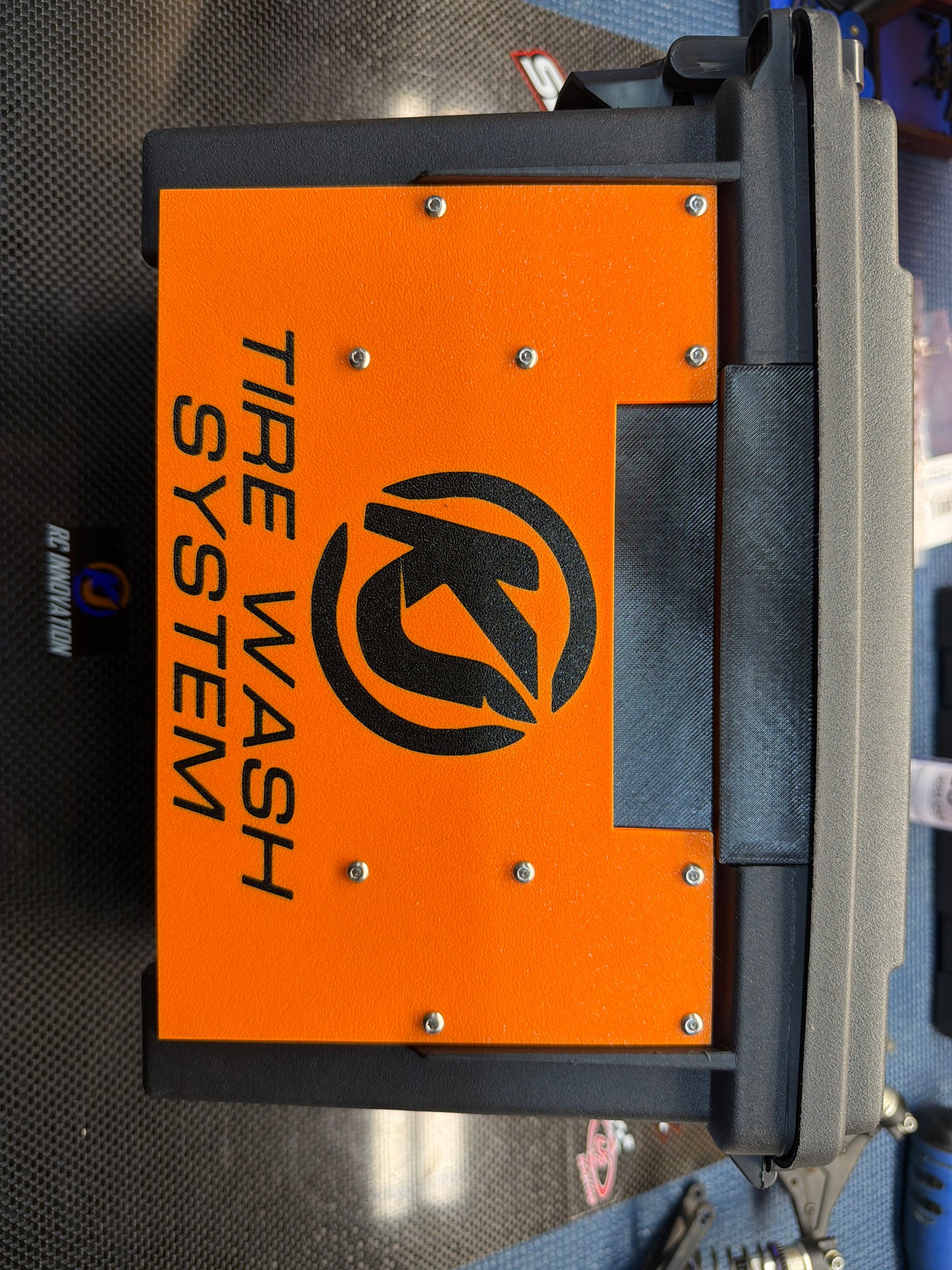 Tire Cleaning System for 1/10 Scale Tires