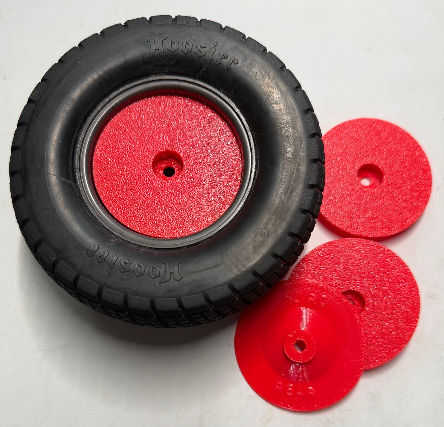 Low-Profile Unbreakable Single Color Mud Plug - For Traxxas Late Model/Modified
