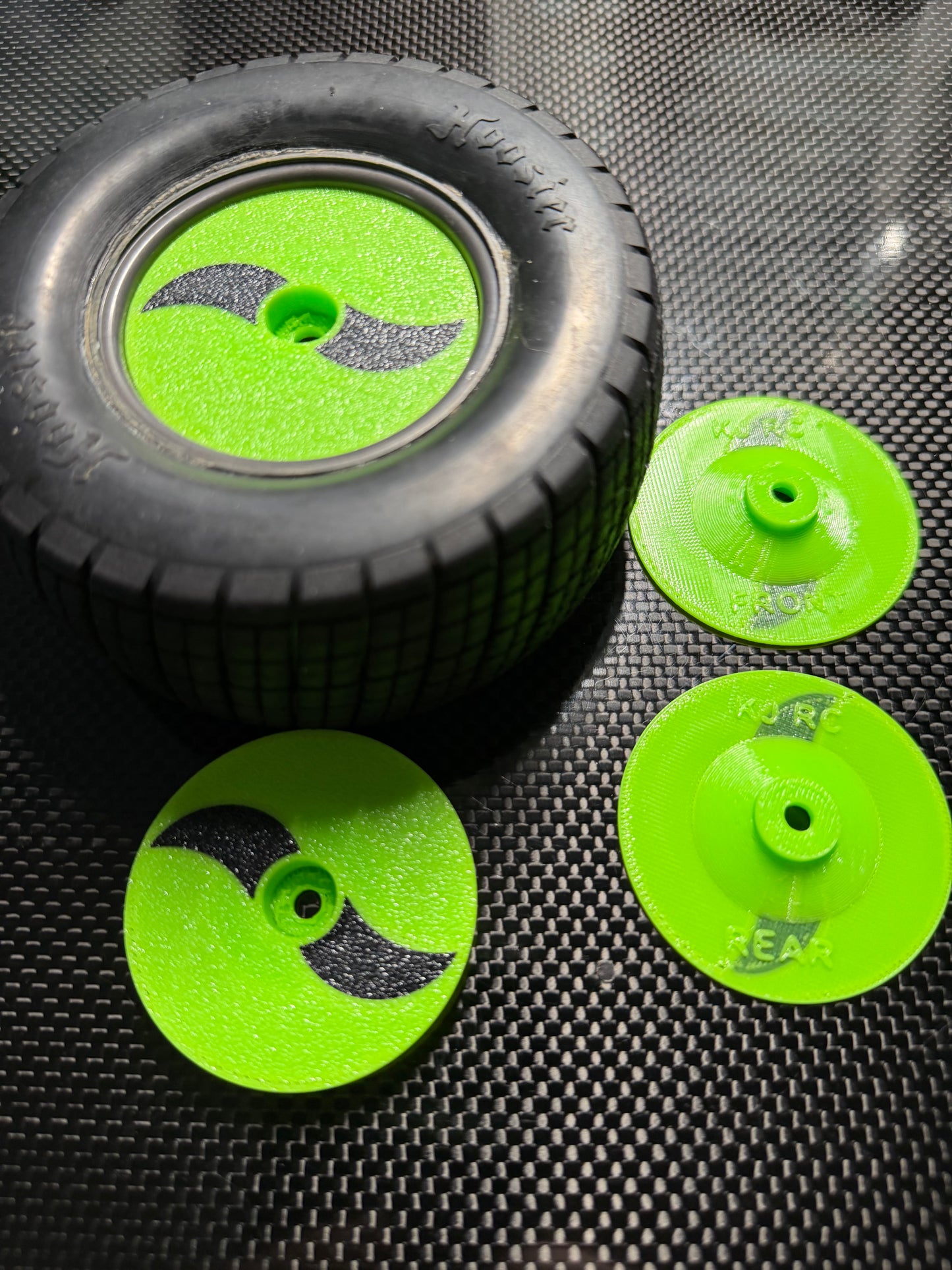 Low-Profile Unbreakable Defender Style Mud Plug for Traxxas Late Model/Modified