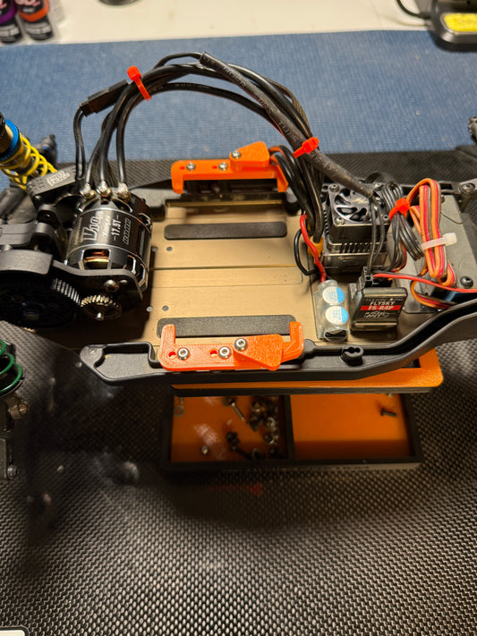 Battery Hold Down for AE B6 series